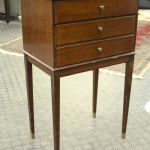 880 5286 CHEST OF DRAWERS